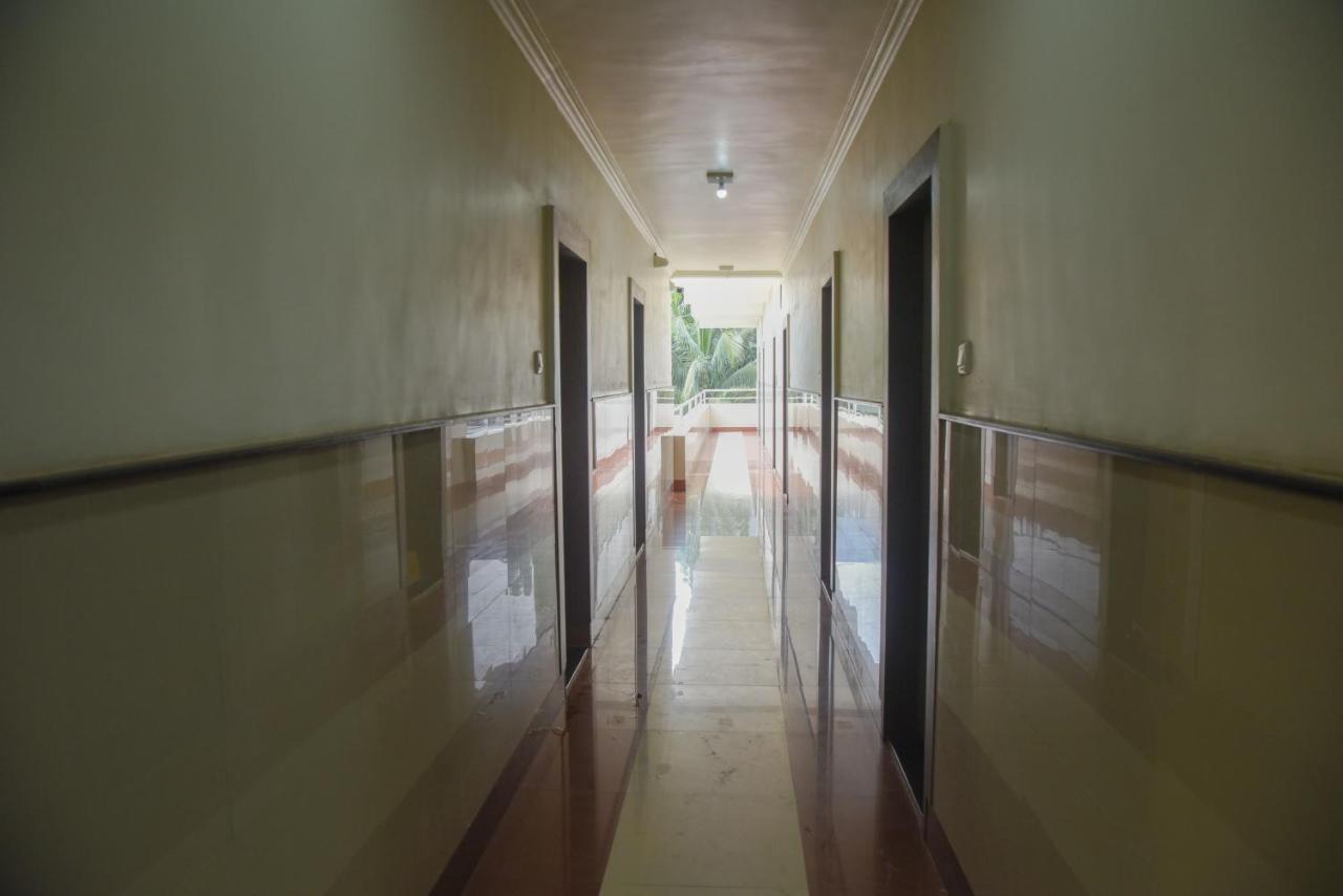 Hotel Rajratna Executive Supe Exterior photo